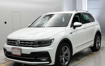 Volkswagen Tiguan II, 2019 год, 2 100 000 рублей, 1 фотография