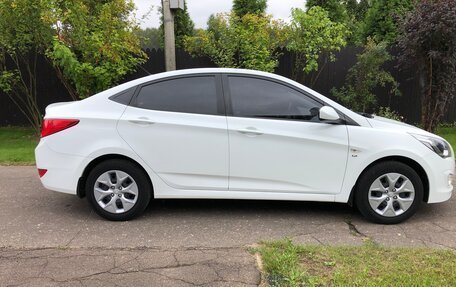 Hyundai Solaris II рестайлинг, 2014 год, 1 030 000 рублей, 2 фотография
