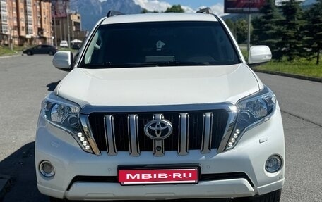 Toyota Land Cruiser Prado 150 рестайлинг 2, 2013 год, 3 600 000 рублей, 2 фотография