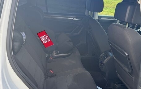 Volkswagen Tiguan II, 2018 год, 2 600 000 рублей, 8 фотография
