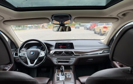 BMW 7 серия, 2016 год, 3 450 000 рублей, 8 фотография