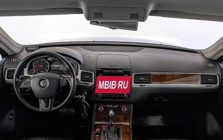 Volkswagen Touareg III, 2013 год, 2 200 000 рублей, 3 фотография