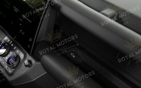 Land Rover Defender II, 2026 год, 28 500 000 рублей, 14 фотография