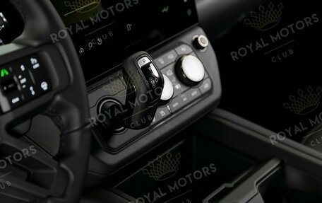 Land Rover Defender II, 2026 год, 28 500 000 рублей, 10 фотография