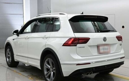 Volkswagen Tiguan II, 2019 год, 2 100 000 рублей, 7 фотография
