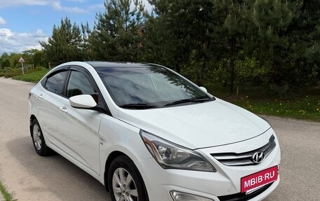 Hyundai Solaris II рестайлинг, 2015 год, 1 150 000 рублей, 3 фотография