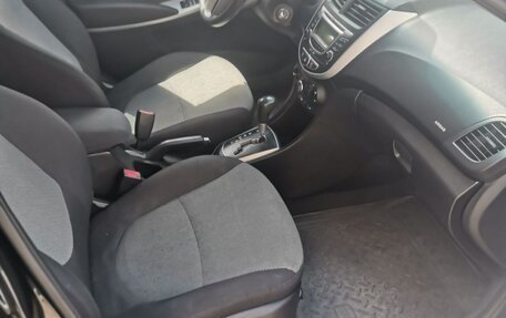 Hyundai Solaris II рестайлинг, 2013 год, 820 000 рублей, 10 фотография