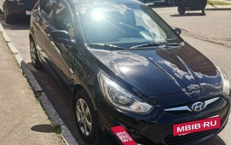 Hyundai Solaris II рестайлинг, 2013 год, 820 000 рублей, 3 фотография