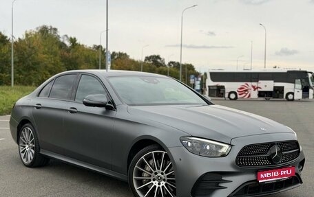 Mercedes-Benz E-Класс, 2020 год, 5 400 000 рублей, 1 фотография
