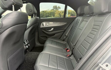 Mercedes-Benz E-Класс, 2020 год, 5 400 000 рублей, 27 фотография