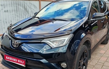 Toyota RAV4, 2019 год, 2 610 000 рублей, 2 фотография