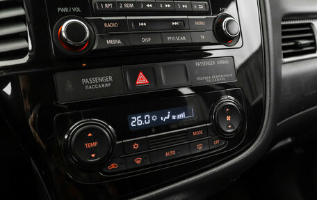 Mitsubishi Outlander III рестайлинг 3, 2017 год, 1 890 000 рублей, 17 фотография