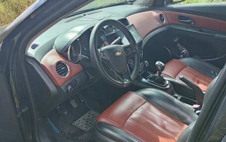 Chevrolet Cruze II, 2011 год, 800 000 рублей, 5 фотография