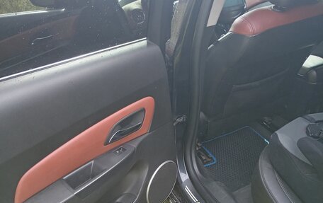 Chevrolet Cruze II, 2011 год, 800 000 рублей, 8 фотография