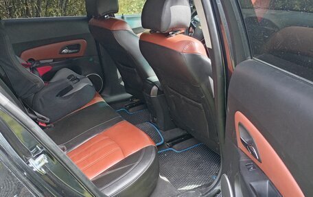 Chevrolet Cruze II, 2011 год, 800 000 рублей, 10 фотография