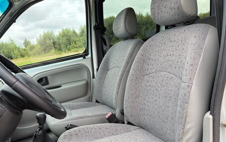 Renault Kangoo II рестайлинг, 2005 год, 495 000 рублей, 23 фотография