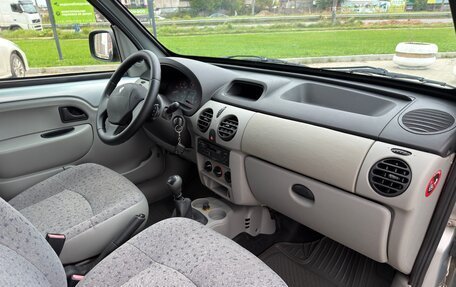 Renault Kangoo II рестайлинг, 2005 год, 495 000 рублей, 27 фотография