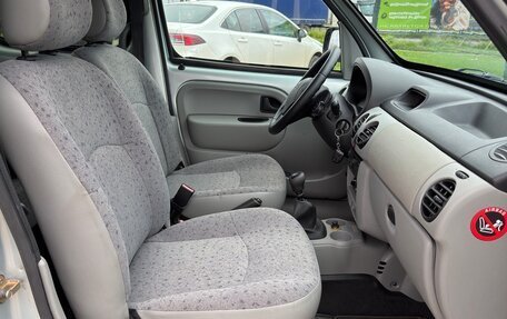 Renault Kangoo II рестайлинг, 2005 год, 495 000 рублей, 26 фотография