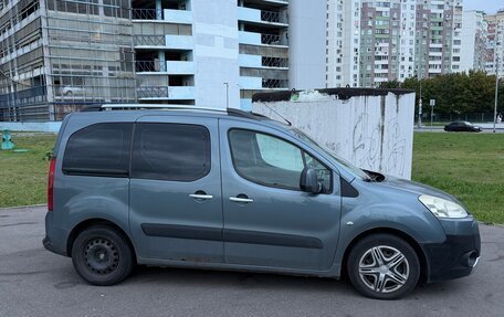 Peugeot Partner II рестайлинг 2, 2011 год, 700 000 рублей, 2 фотография