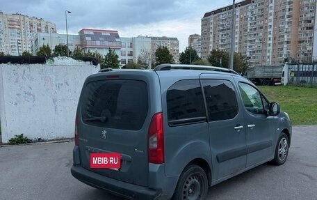 Peugeot Partner II рестайлинг 2, 2011 год, 700 000 рублей, 3 фотография