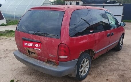 Plymouth Voyager III, 1999 год, 120 000 рублей, 4 фотография