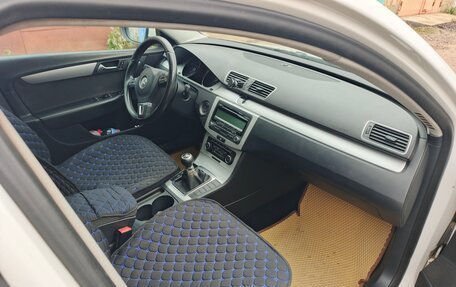 Volkswagen Passat B7, 2011 год, 658 000 рублей, 11 фотография