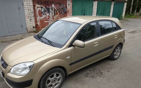 KIA Rio II, 2009 год, 395 000 рублей, 1 фотография