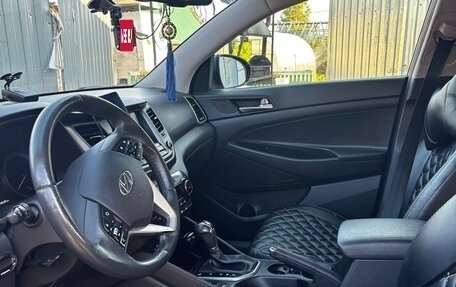 Hyundai Tucson III, 2018 год, 2 100 000 рублей, 10 фотография