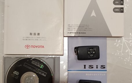 Toyota ISis I, 2011 год, 1 290 000 рублей, 8 фотография