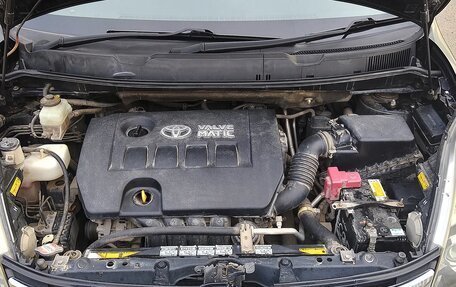 Toyota ISis I, 2011 год, 1 290 000 рублей, 7 фотография