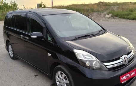 Toyota ISis I, 2011 год, 1 290 000 рублей, 2 фотография