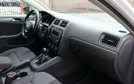 Volkswagen Jetta VI, 2017 год, 747 000 рублей, 8 фотография