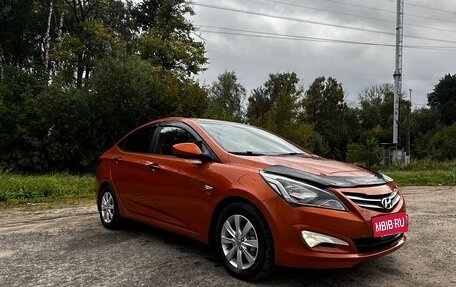 Hyundai Solaris II рестайлинг, 2015 год, 780 000 рублей, 2 фотография