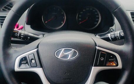 Hyundai Solaris II рестайлинг, 2015 год, 780 000 рублей, 7 фотография