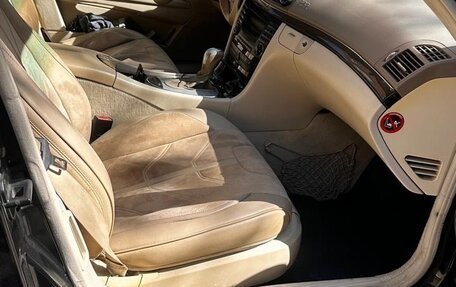 Mercedes-Benz E-Класс, 2002 год, 1 000 000 рублей, 8 фотография