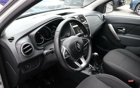 Renault Logan II, 2019 год, 997 000 рублей, 7 фотография