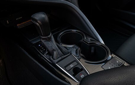 Toyota Camry, 2019 год, 2 390 000 рублей, 12 фотография