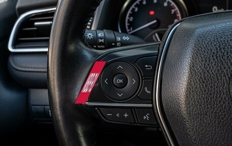 Toyota Camry, 2019 год, 2 390 000 рублей, 16 фотография