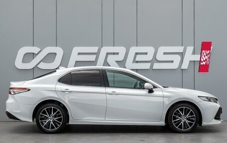 Toyota Camry, 2019 год, 2 390 000 рублей, 5 фотография