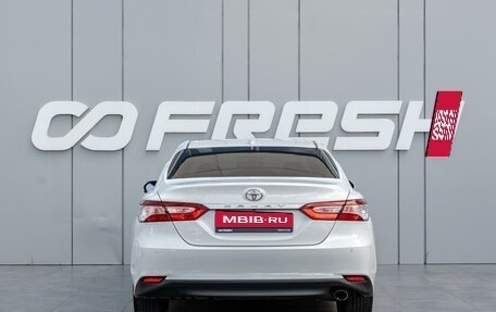 Toyota Camry, 2019 год, 2 390 000 рублей, 4 фотография
