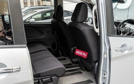 Nissan Serena IV, 2017 год, 1 850 000 рублей, 11 фотография