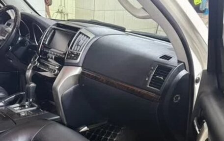 Toyota Land Cruiser 200, 2014 год, 4 300 000 рублей, 10 фотография