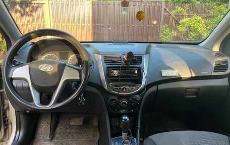 Hyundai Solaris II рестайлинг, 2011 год, 550 000 рублей, 8 фотография