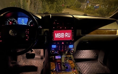 Volkswagen Touareg III, 2006 год, 1 400 000 рублей, 2 фотография