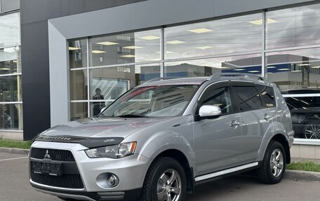Mitsubishi Outlander III рестайлинг 3, 2010 год, 1 100 000 рублей, 3 фотография