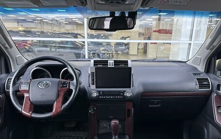 Toyota Land Cruiser Prado 150 рестайлинг 2, 2016 год, 3 750 000 рублей, 7 фотография