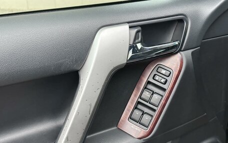 Toyota Land Cruiser Prado 150 рестайлинг 2, 2016 год, 3 750 000 рублей, 20 фотография