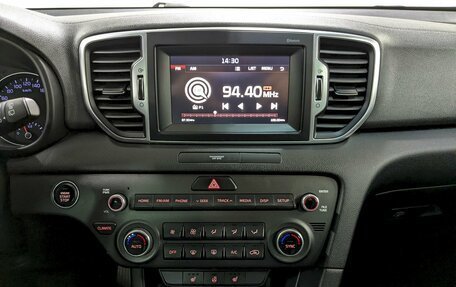 KIA Sportage IV рестайлинг, 2018 год, 1 590 000 рублей, 24 фотография