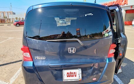 Honda Freed I, 2011 год, 950 000 рублей, 5 фотография