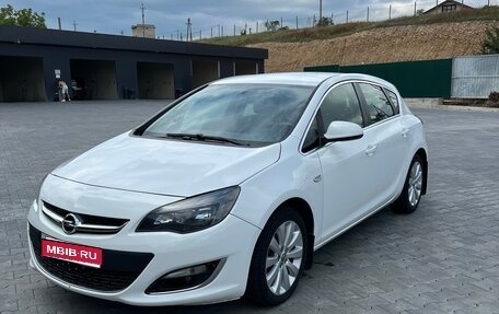 Opel Astra J, 2014 год, 850 000 рублей, 1 фотография